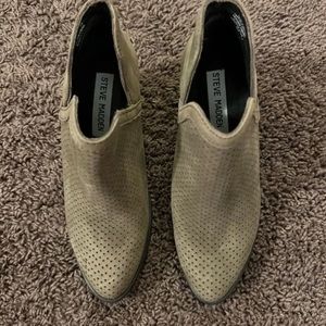 Steve Madden Amerisa Perf. Booties